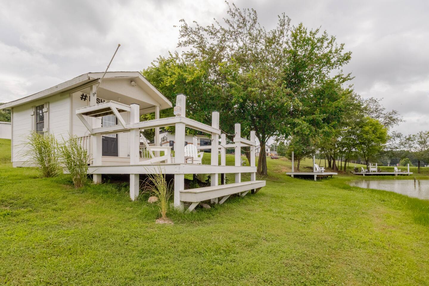 A look around FishHouse Tiny Home, one of the lakeside tiny home stays guests book for a farm weekend in the Tennessee foothills near the Smokies.